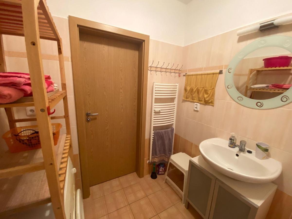 Apartman Tanas Atlantis Tabor Apartment Exterior foto